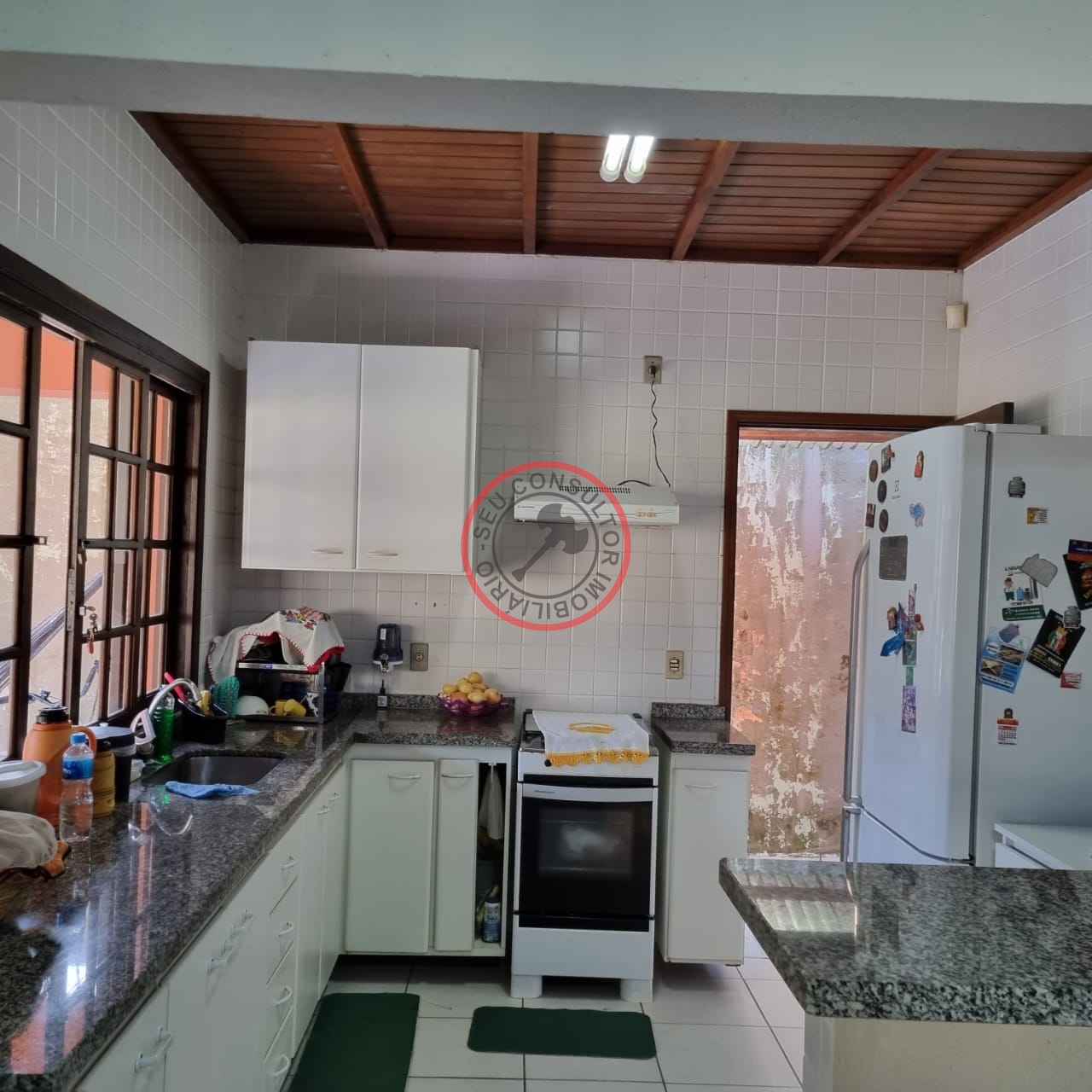 Casa à venda com 4 quartos, 265m² - Foto 10