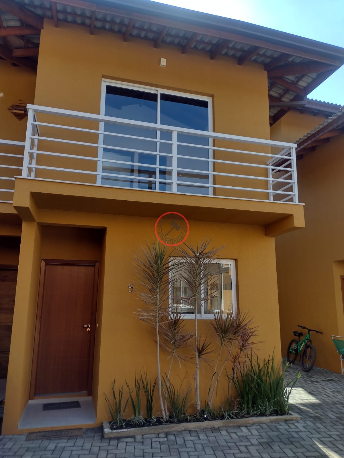 Casa à venda e aluguel com 2 quartos, 80m² - Foto 1