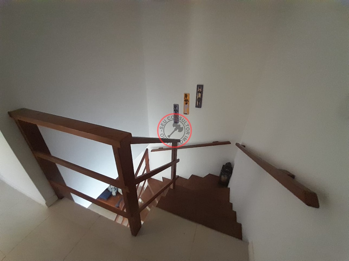 Casa à venda com 3 quartos, 90m² - Foto 11