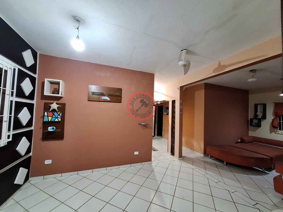 Casa à venda com 4 quartos, 180m² - Foto 1