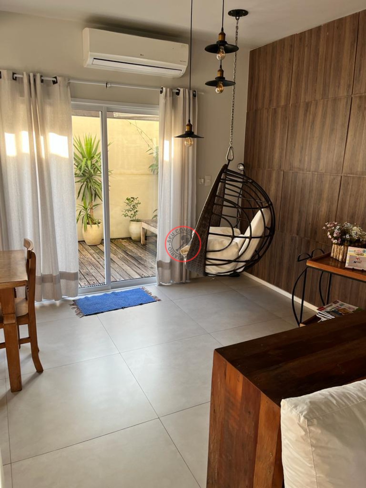 Casa à venda com 3 quartos, 126m² - Foto 1