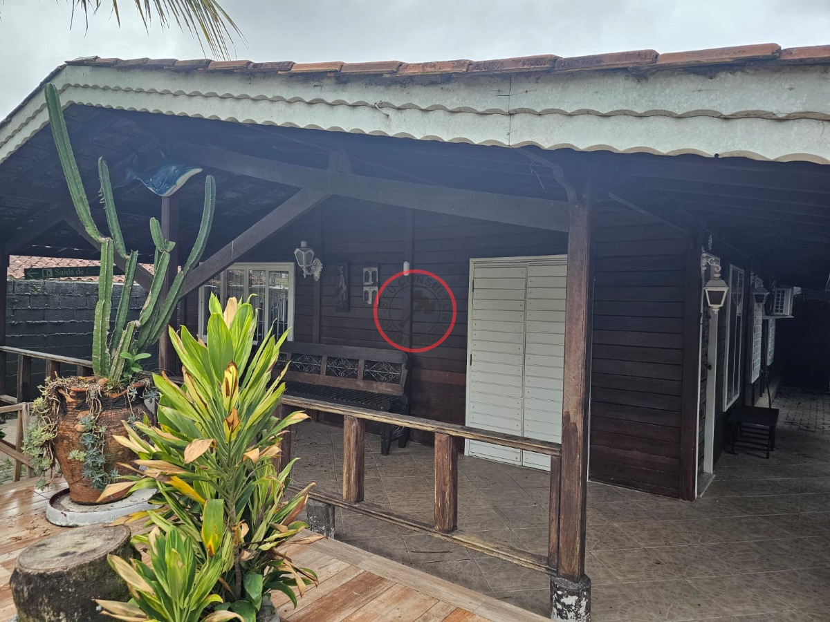 Casa à venda e aluguel com 2 quartos, 100m² - Foto 2